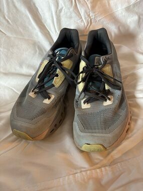 Women’s On Cloud Running Shoes in Gray and Yellow - Lightweight Support